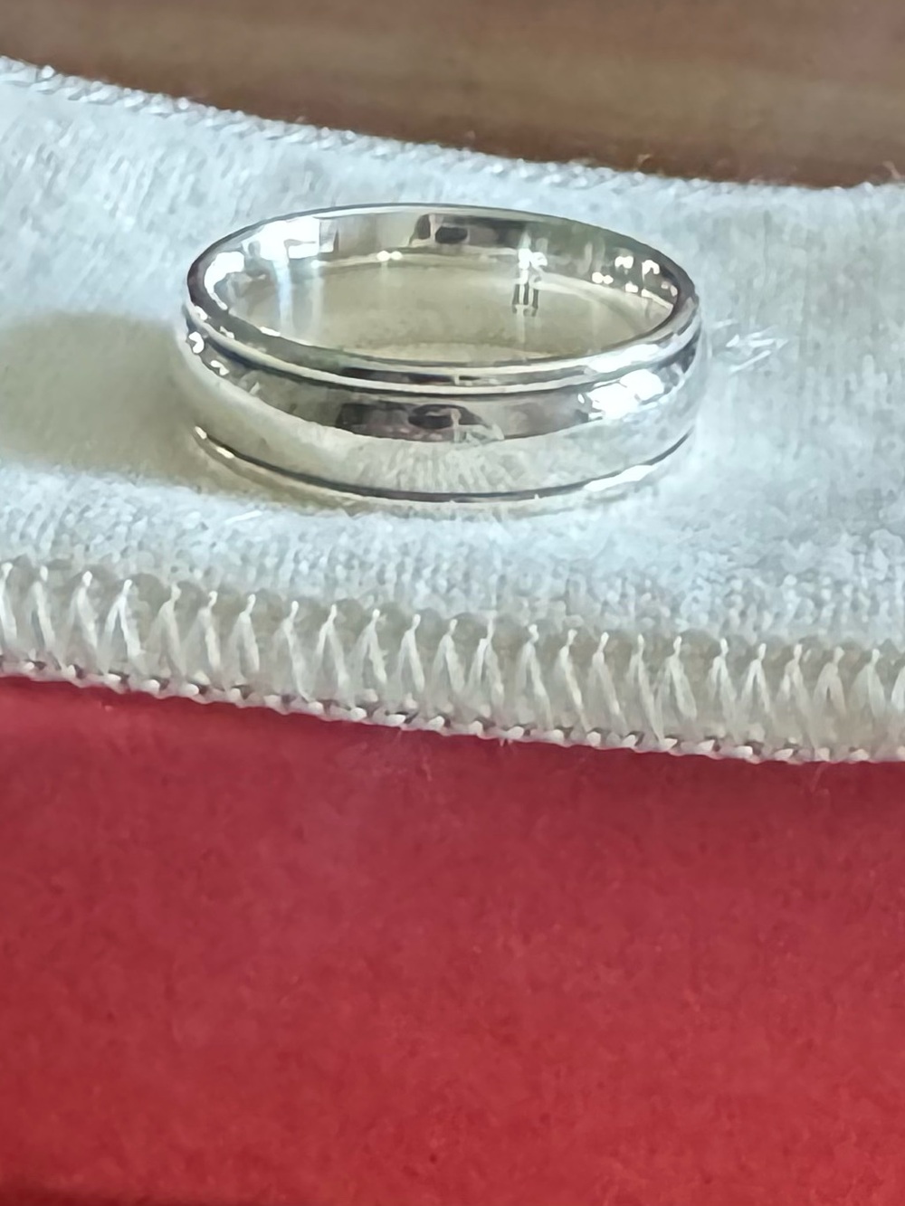 James Avery Eternal Wedding Band Size 8